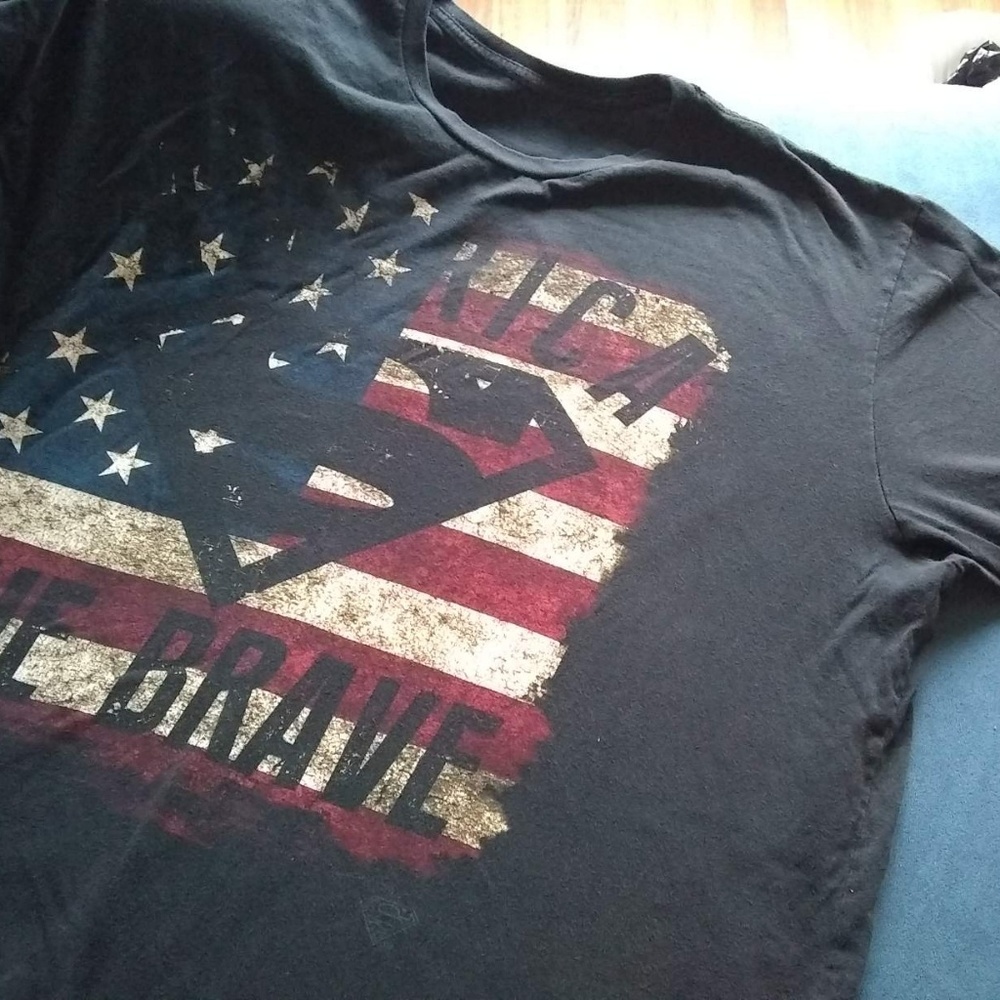 Black DC tee-shirt